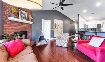 13 Greenridge Ln, Bentonville, AR 72712