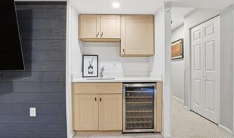 661 N ARMISTEAD St, Alexandria, VA 22312