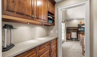 56 Oak Dr, Bedford, NH 03110