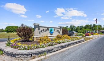 11 BURR HILL Dr, Berlin, MD 21811