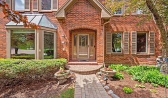 14 Hampton Ct, Algonquin, IL 60102