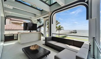 6526 Surfside Blvd, Apollo Beach, FL 33572