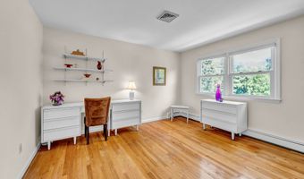14 3 Partners Rd, Danbury, CT 06811