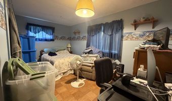 7 Meadow Wood Dr, Barre, VT 05654