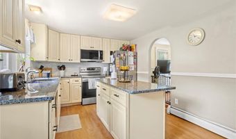 28 Crowell St, Cumberland, RI 02864
