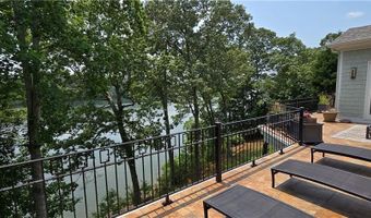 918 Oak Dr, Woodstock, GA 30189