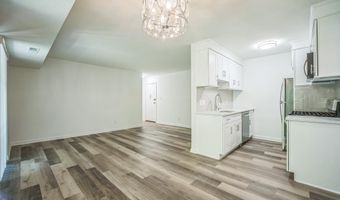 4939 AMERICANA Dr 106, Annandale, VA 22003