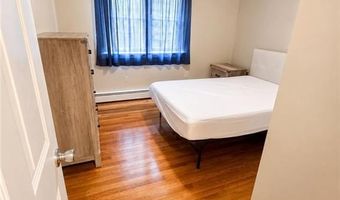 42 Jamestown Blvd, Narragansett, RI 02882
