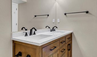 2401 GHOST RANCH St SW, Albuquerque, NM 87121