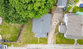 12 BROAD St, Coventry, RI 02816