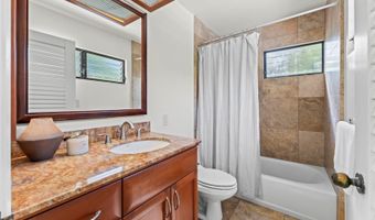 44-389 Kaneohe Bay Dr, Kaneohe, HI 96744