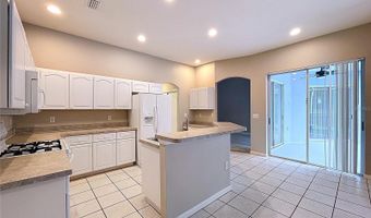 6813 REGENTS VILLAGE Way, Apollo Beach, FL 33572