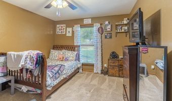 2104 Cedarcrest Ct, Arkansas City, KS 67005