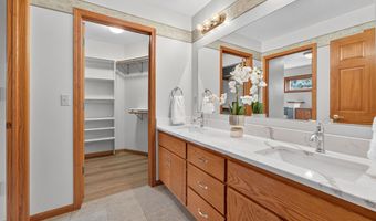 W2313 ST GERMAINE Court, Appleton, WI 54915