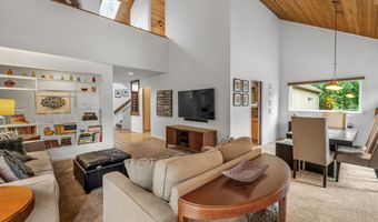 3735 Tremont Ln, Ann Arbor, MI 48105