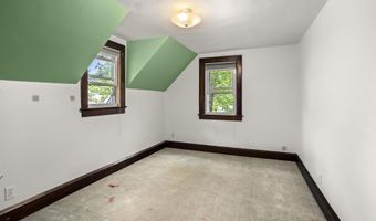 1324 W WASHINGTON St, Appleton, WI 54914