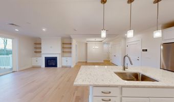 1 Longview Dr 108, Atkinson, NH 03811