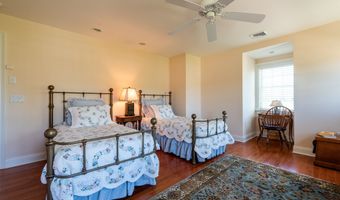 2 Osprey Commons, Clinton, CT 06413