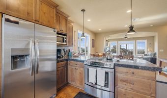 549 S FRONT St, Rockaway Beach, OR 97136