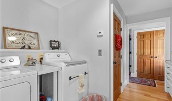 30 Middle Rd, East Greenwich, RI 02818