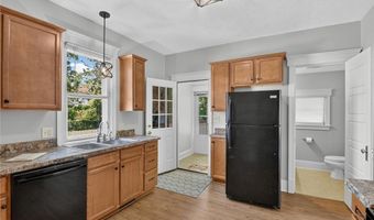 405 Silver St, Akron, OH 44303