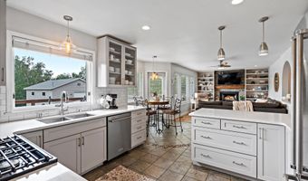 15250 Evergreen Ridge St, Anchorage, AK 99516