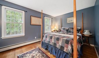 13 Holly Hill Dr, Amherst, NH 03031