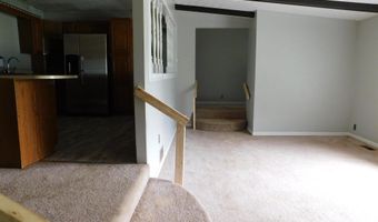 823 Hidden Acres Dr, Bedford, IN 47421