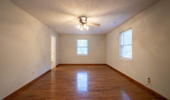 1690 Fairway Dr, Batesville, AR 72501
