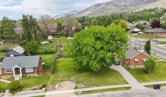 385 E RANDALL Way S 2, Centerville, UT 84014