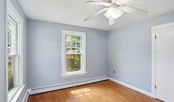 29 E Shore Dr, Coventry, RI 02816