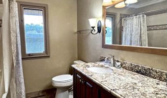 408 Duryea Dr, Auburn, IN 46706
