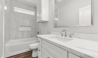 212 Hugo St, Bay St. Louis, MS 39520