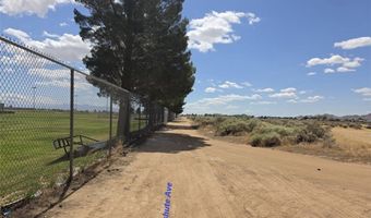 35 Tenaya Rd, Apple Valley, CA 92307