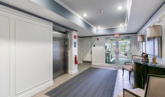 1 Francis Dr 211, Andover, MA 01810
