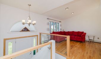 1 Lee Ann Dr, Johnston, RI 02919