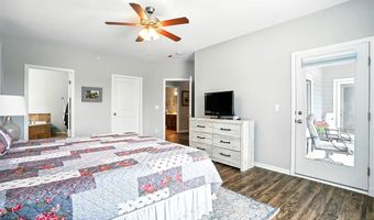 1092 Walnut Ave 117 Bld E, Riverside, IA 52327