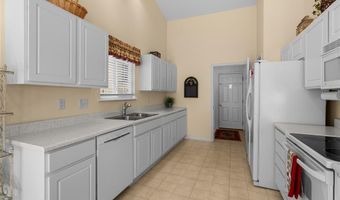 10140 Shapfield Ln, Affton, MO 63123