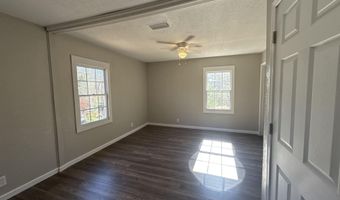 32 Slate St, Atmore, AL 36502