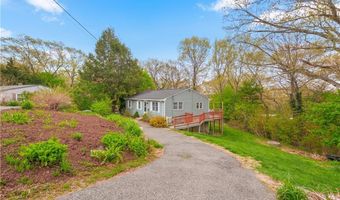 6 Linda Ct, Coventry, RI 02816