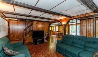 3 Ostend St, Johnston, RI 02919