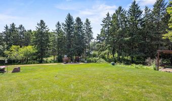 N3224 FEATHER RIDGE Drive, Appleton, WI 54913