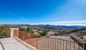 9455 Hierba Rd, Agua Dulce, CA 91390