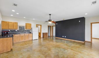 1087 County Road 2395, Alvord, TX 76225