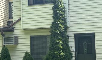8 Scuppo Rd APT 13, Danbury, CT 06811