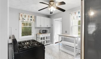 36 Harris Ave, Johnston, RI 02919