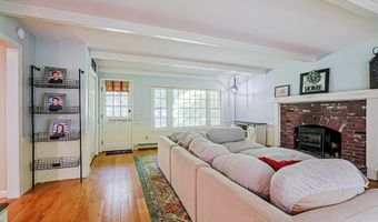 19 Winterberry Dr, Amherst, NH 03031