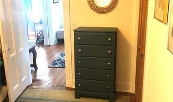 28 Calvert St 1, Newport, RI 02840