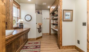 488 Fawn Ln, Bonners Ferry, ID 83805