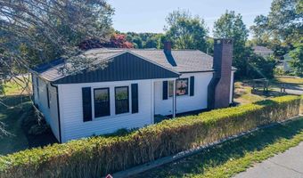 122 James St, Acushnet, MA 02743